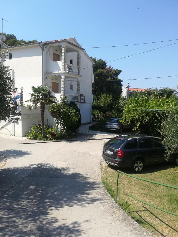 Alemka Apartment *